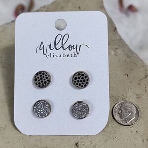 Willow Elizabeth Pierced Earrings Pair